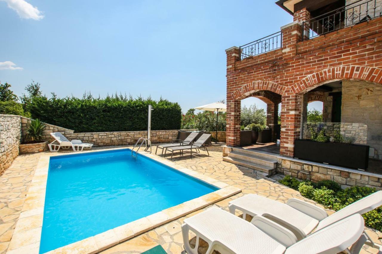 Villa Istriana Jakob With Pool Tar-Vabriga Exterior photo