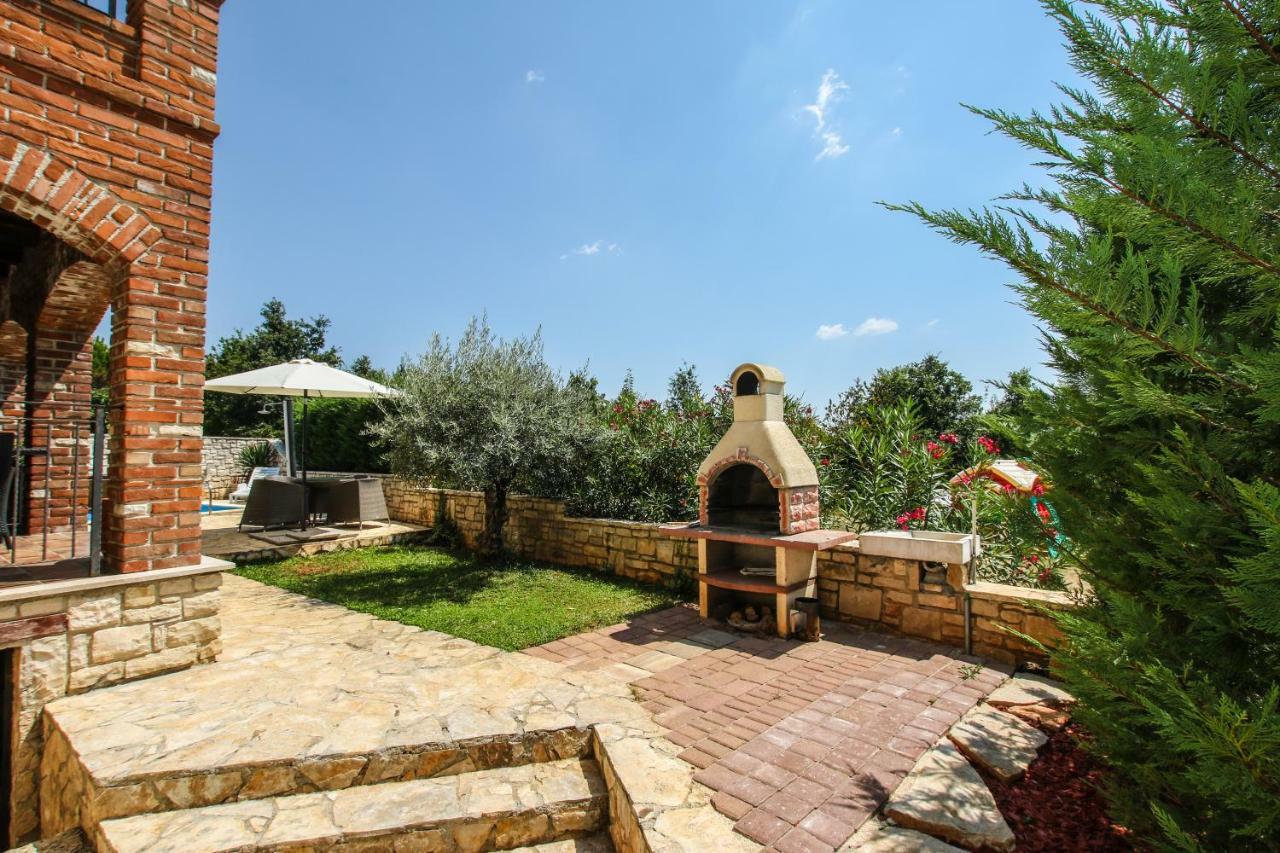 Villa Istriana Jakob With Pool Tar-Vabriga Exterior photo